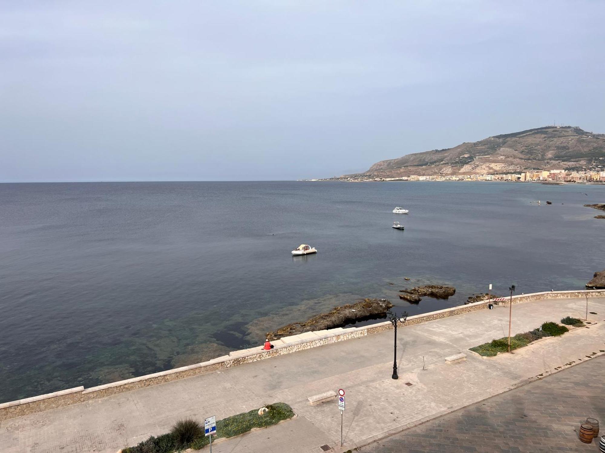 Attico Vista Mare Trapani Apartment Екстериор снимка