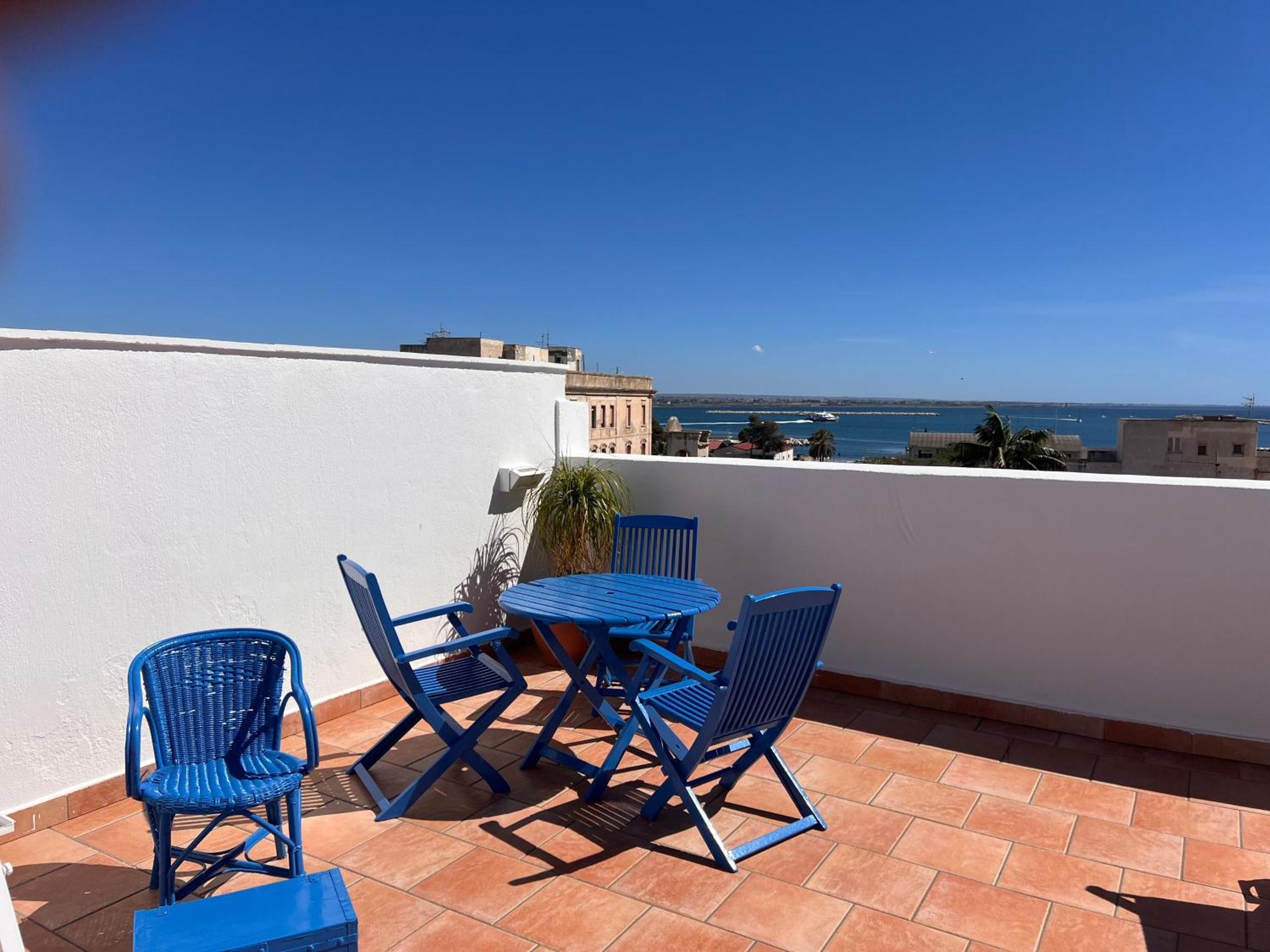 Attico Vista Mare Trapani Apartment Екстериор снимка